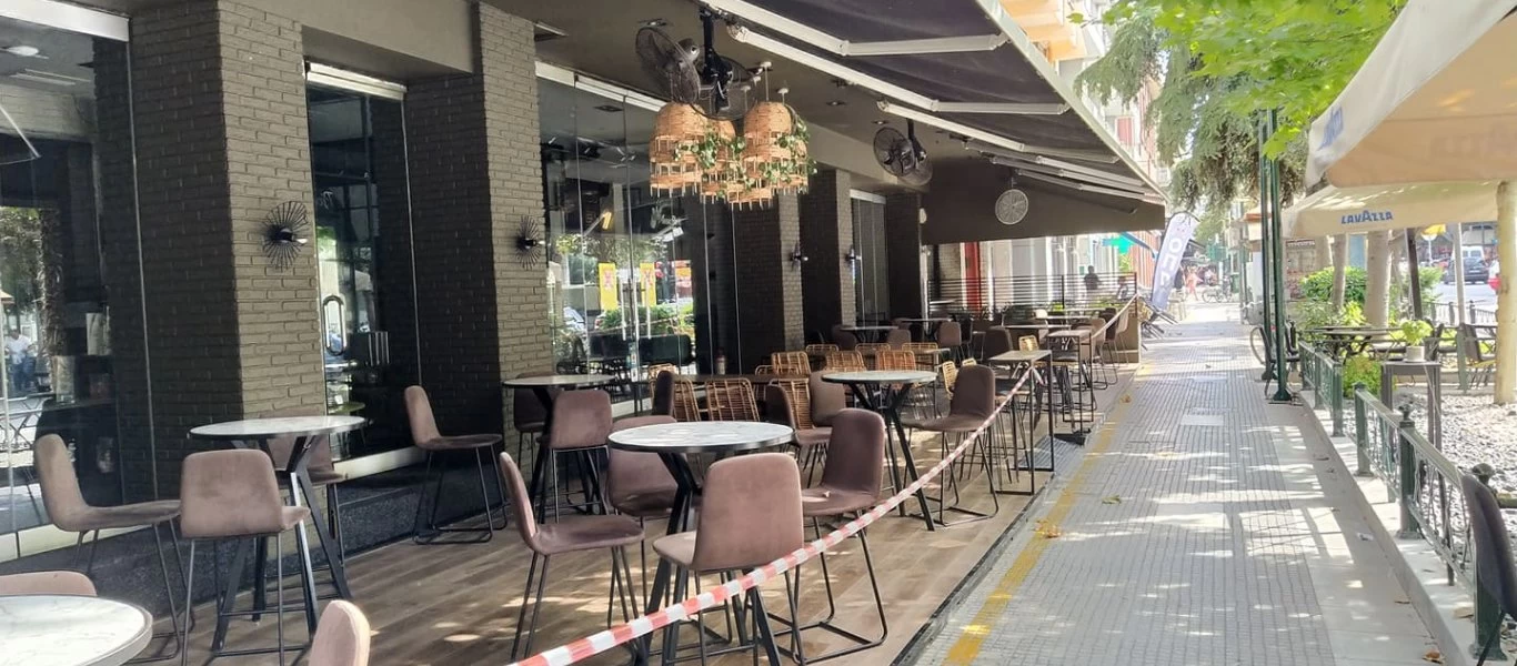 Κυβέρνηση για εστίαση: «Όταν κρίνουμε θα ανοίξει» - Μία στις δύο επιχειρήσεις έτοιμη να βάλει «λουκέτο»